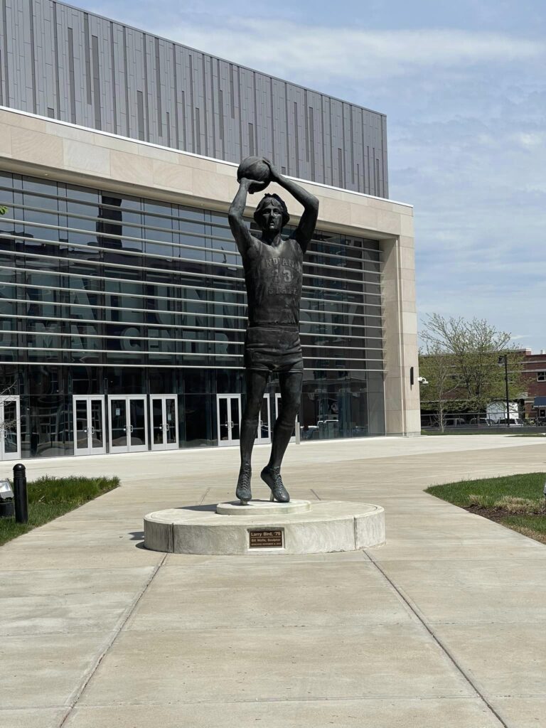 This image has an empty alt attribute; its file name is larry-bird-statue-768x1024.jpg